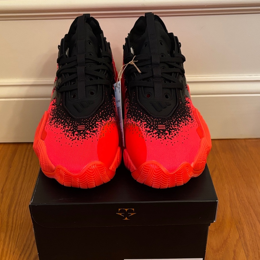 Adidas Men’s Trae Young 3 Basketball Shoes - NWT